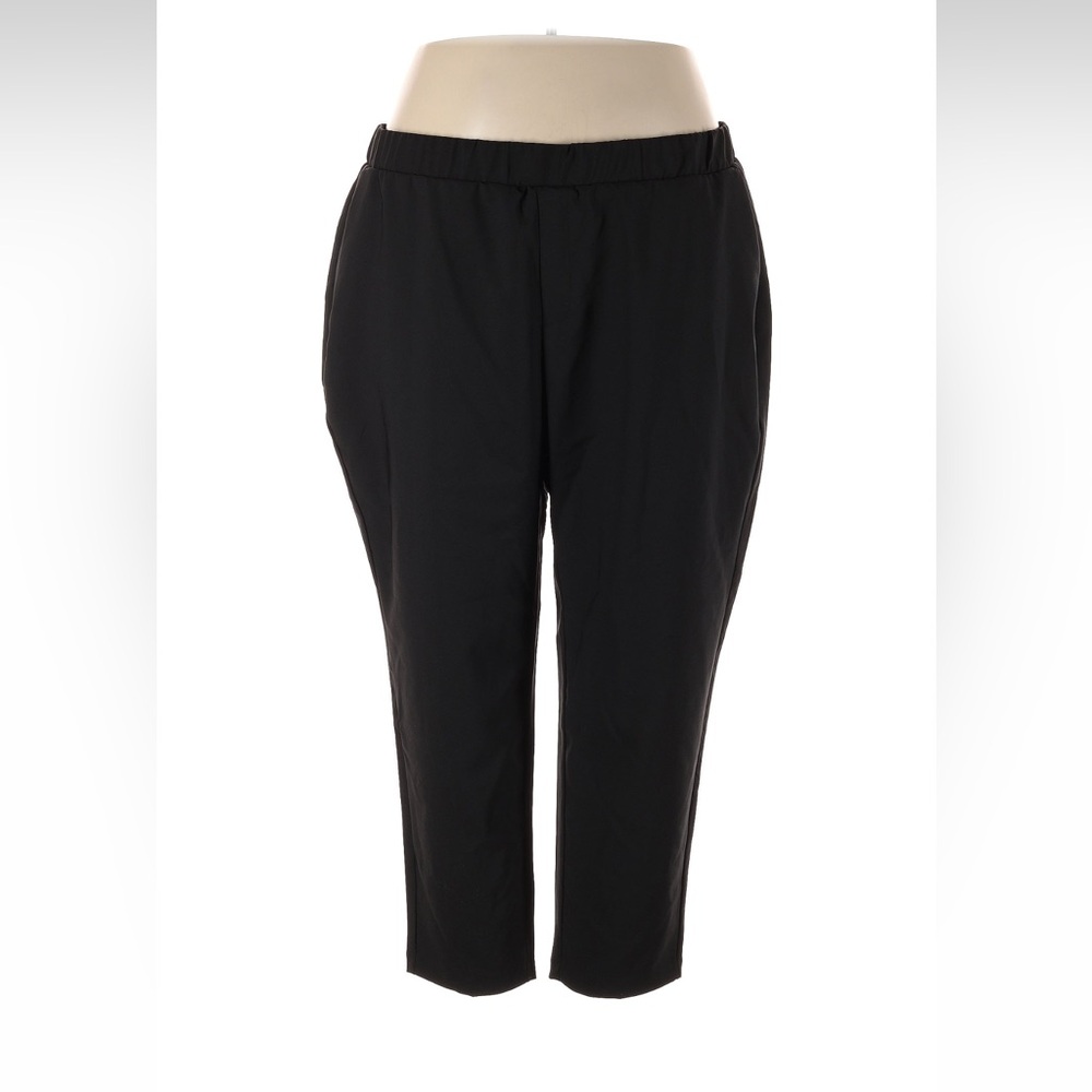 NWT Torrid 4R Taper Leg Pants